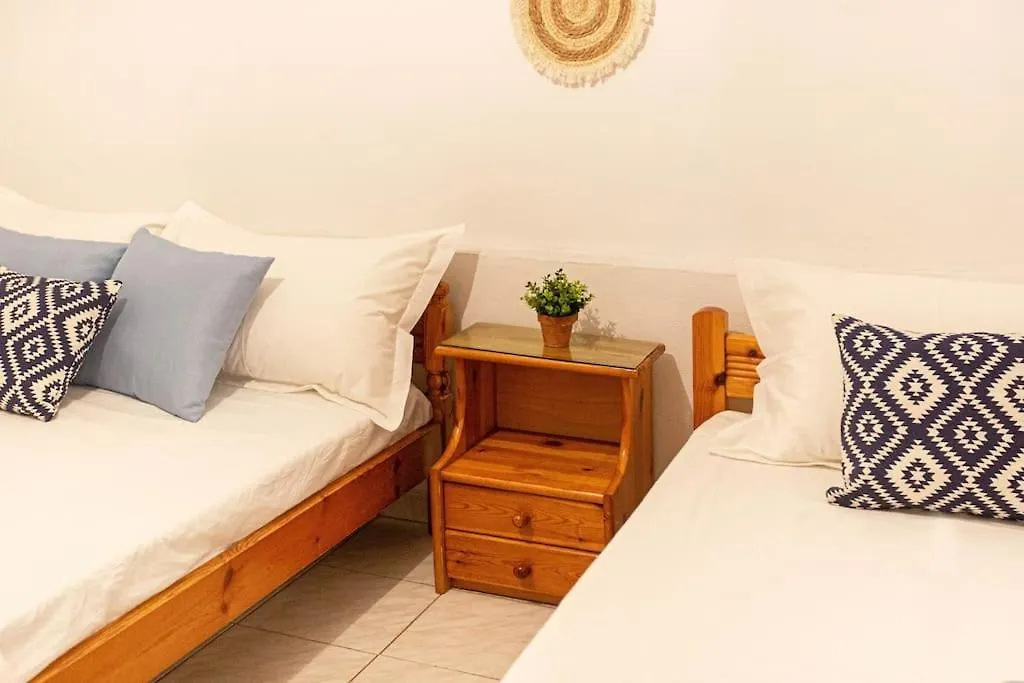 Blue Maraci 4 - Beach Access, Simple Room Χειμάρρα 0*,